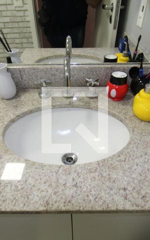 Apartamento à venda com 64m², 2 quartos e 1 vagaBanheiro 2