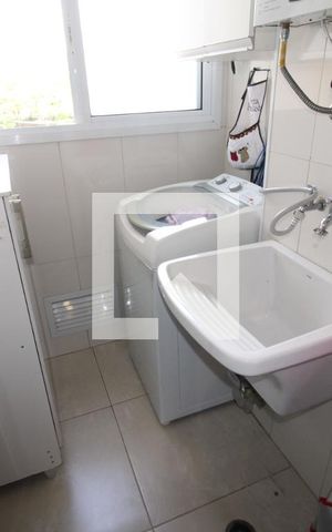 Apartamento à venda com 64m², 2 quartos e 1 vagaÁrea de Serviço