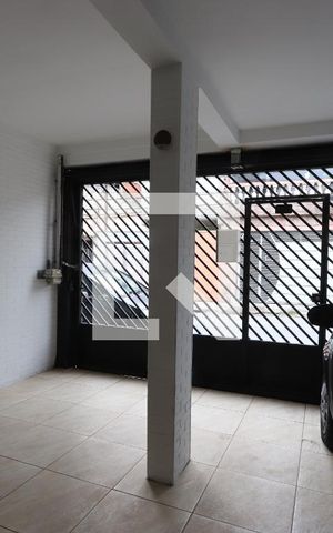 Casa à venda com 328m², 2 quartos e 2 vagasGaragem