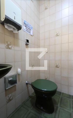 Casa à venda com 328m², 2 quartos e 2 vagasBanheiro 3