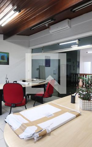 Casa à venda com 328m², 2 quartos e 2 vagasSala 2