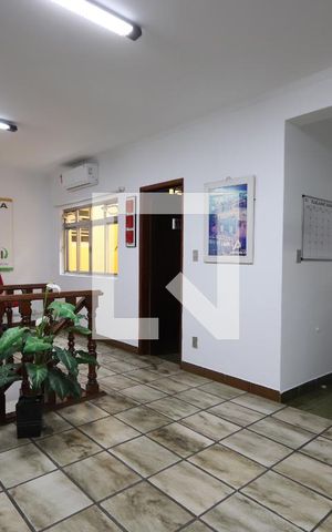 Casa à venda com 328m², 2 quartos e 2 vagasSala 3