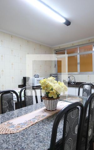 Casa à venda com 328m², 2 quartos e 2 vagasCozinha