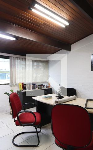 Casa à venda com 328m², 2 quartos e 2 vagasSala 2