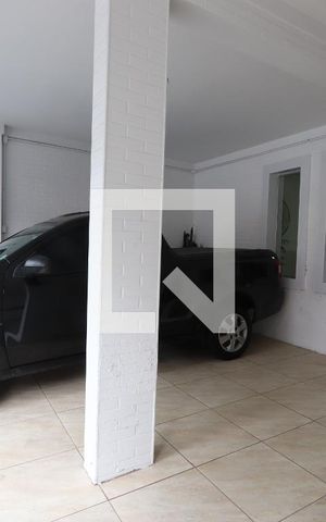 Casa à venda com 328m², 2 quartos e 2 vagasGaragem