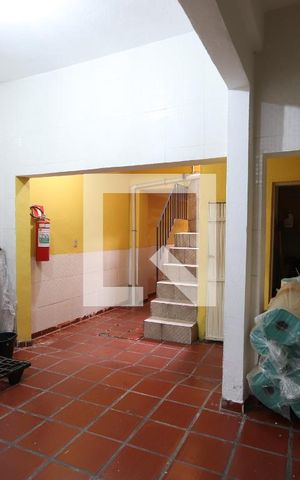 Casa à venda com 328m², 2 quartos e 2 vagasSalão