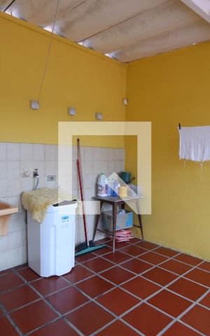 Casa à venda com 328m², 2 quartos e 2 vagasLavanderia