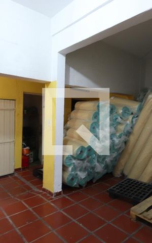 Casa à venda com 328m², 2 quartos e 2 vagasSalão