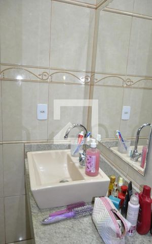 Casa à venda com 200m², 3 quartos e 4 vagasBanheiro do Quarto 1