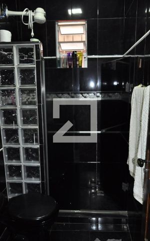 Casa à venda com 200m², 3 quartos e 4 vagasBanheiro Social