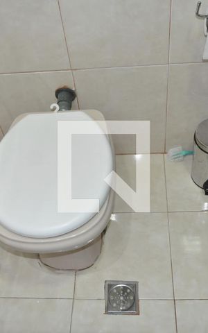 Casa à venda com 200m², 3 quartos e 4 vagasBanheiro do Quarto 1