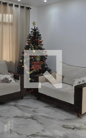 Casa à venda com 200m², 3 quartos e 4 vagasSala