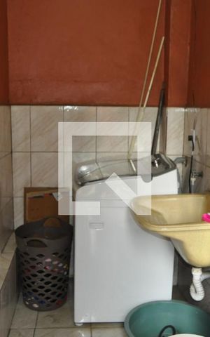 Casa à venda com 200m², 3 quartos e 4 vagasÁrea de Serviço