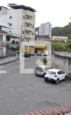 Casa à venda com 200m², 3 quartos e 4 vagasVista