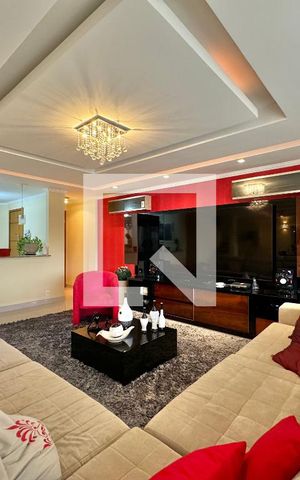 Apartamento à venda com 370m², 4 quartos e 3 vagas Apartamento à venda com 370m², 4 quartos e 3 vagasSala