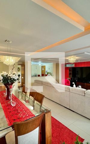 Apartamento à venda com 370m², 4 quartos e 3 vagas Apartamento à venda com 370m², 4 quartos e 3 vagasSala