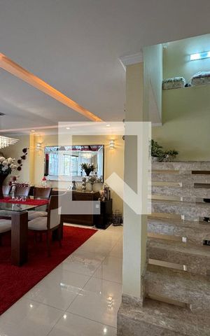Apartamento à venda com 370m², 4 quartos e 3 vagas Apartamento à venda com 370m², 4 quartos e 3 vagasSala