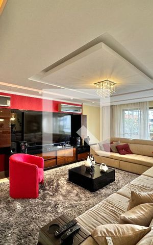 Apartamento à venda com 370m², 4 quartos e 3 vagas Apartamento à venda com 370m², 4 quartos e 3 vagasSala