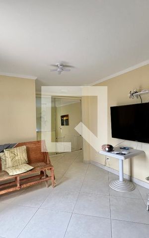 Apartamento à venda com 370m², 4 quartos e 3 vagas Apartamento à venda com 370m², 4 quartos e 3 vagasSala - Segundo andar