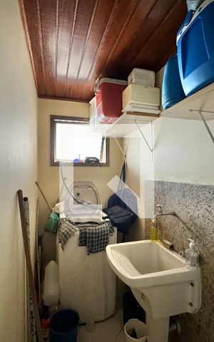 Apartamento à venda com 370m², 4 quartos e 3 vagas Apartamento à venda com 370m², 4 quartos e 3 vagasÁrea de Serviço (Segundo Andar)