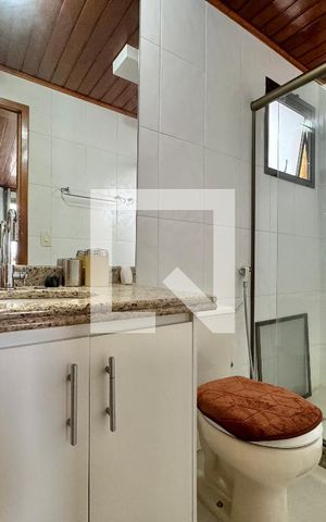 Apartamento à venda com 370m², 4 quartos e 3 vagas Apartamento à venda com 370m², 4 quartos e 3 vagasSuíte 4 - Banheiro