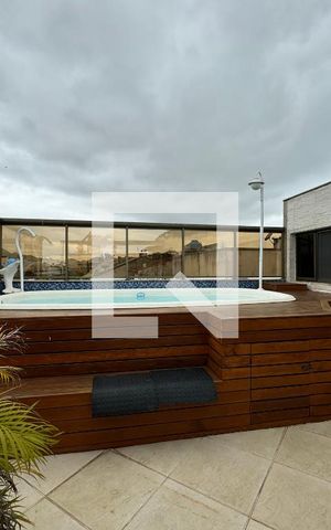 Apartamento à venda com 370m², 4 quartos e 3 vagas Apartamento à venda com 370m², 4 quartos e 3 vagasÁrea externa