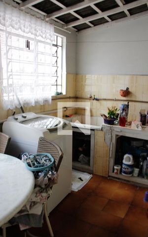 Casa à venda com 480m², 1 quarto e sem vaga Casa à venda com 480m², 1 quarto e sem vagaÁREA DE SERVIÇO