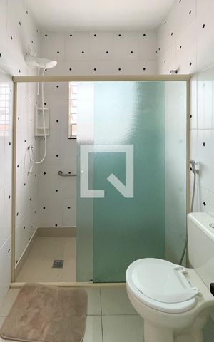 Casa para alugar com 170m², 2 quartos e 2 vagas Casa para alugar com 170m², 2 quartos e 2 vagasBanheiro Social