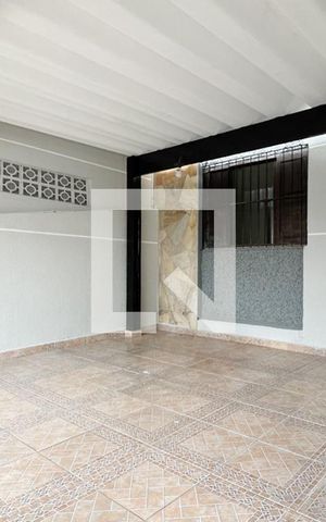 Casa para alugar com 170m², 2 quartos e 2 vagas Casa para alugar com 170m², 2 quartos e 2 vagasGaragem