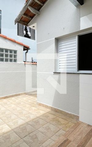 Casa para alugar com 170m², 2 quartos e 2 vagas Casa para alugar com 170m², 2 quartos e 2 vagasÁrea de Serviço