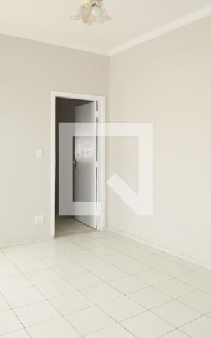 Casa para alugar com 170m², 2 quartos e 2 vagas Casa para alugar com 170m², 2 quartos e 2 vagasSala