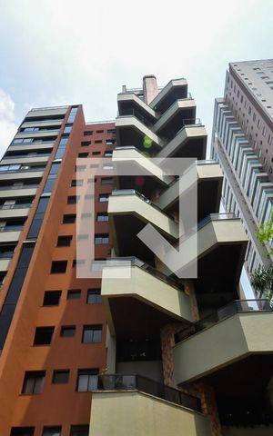 Apartamento à venda com 230m², 3 quartos e 4 vagasFachada