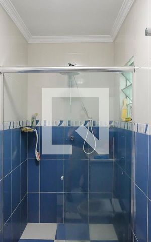 Casa à venda com 232m², 4 quartos e 4 vagasBanheiro da suíte 1