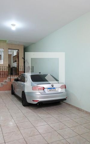 Casa à venda com 232m², 4 quartos e 4 vagasGaragem