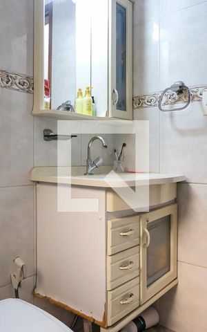 Casa à venda com 232m², 4 quartos e 4 vagasBanheiro da suíte 2