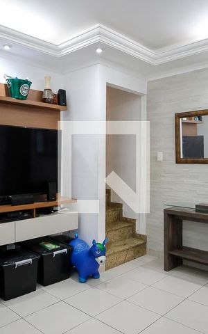 Casa à venda com 232m², 4 quartos e 4 vagasSala