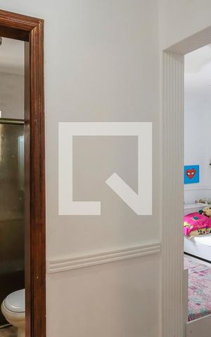 Casa à venda com 232m², 4 quartos e 4 vagasSuíte 2
