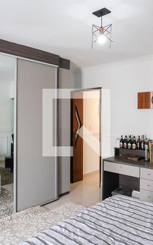 Casa à venda com 232m², 4 quartos e 4 vagasSuíte 1