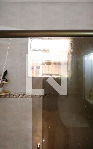 Casa à venda com 232m², 4 quartos e 4 vagasBanheiro da suíte 2
