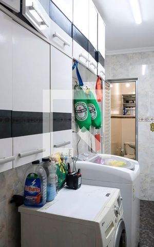 Casa à venda com 232m², 4 quartos e 4 vagasÁrea de serviço