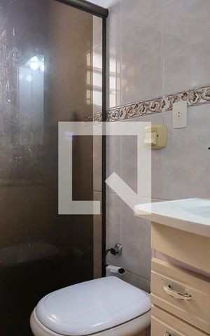 Casa à venda com 232m², 4 quartos e 4 vagasBanheiro da suíte 2