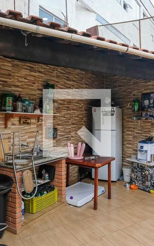 Casa à venda com 232m², 4 quartos e 4 vagasQuintal