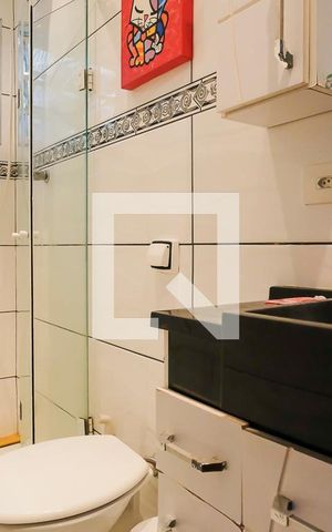 Casa à venda com 232m², 4 quartos e 4 vagasBanheiro da suíte 4
