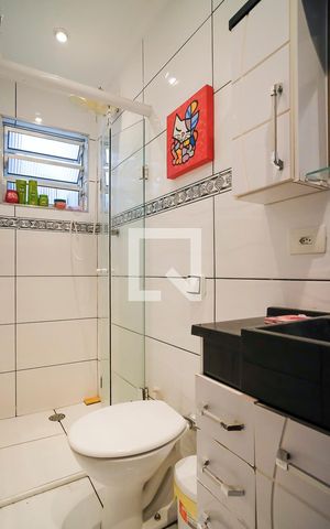 Casa à venda com 232m², 4 quartos e 4 vagasBanheiro da suíte 4