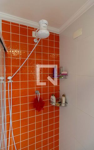 Casa à venda com 201m², 4 quartos e 4 vagas Casa à venda com 201m², 4 quartos e 4 vagasBanheiro da Suíte 2