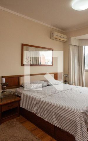 Apartamento à venda com 125m², 2 quartos e 1 vaga Apartamento à venda com 125m², 2 quartos e 1 vagaSuite