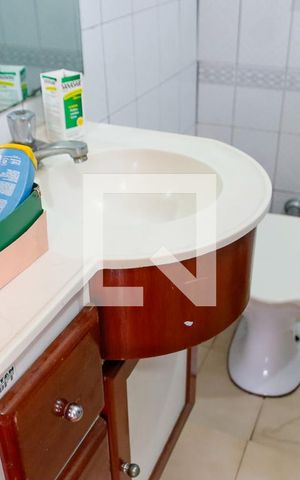 Casa à venda com 500m², 4 quartos e 2 vagas Casa à venda com 500m², 4 quartos e 2 vagasBanheiro da Suíte 4