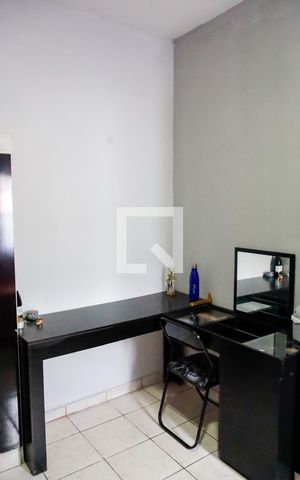 Casa à venda com 500m², 4 quartos e 2 vagas Casa à venda com 500m², 4 quartos e 2 vagasQuarto 2