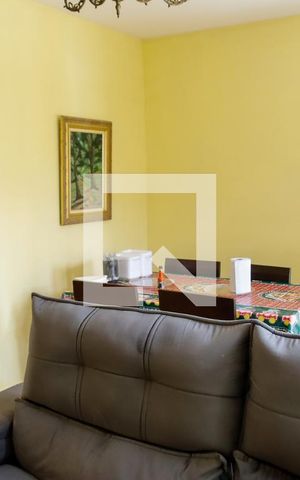 Casa à venda com 500m², 4 quartos e 2 vagas Casa à venda com 500m², 4 quartos e 2 vagassala