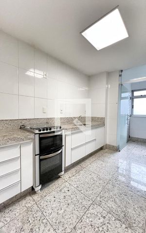 Apartamento à venda com 85m², 3 quartos e 3 vagas Apartamento à venda com 85m², 3 quartos e 3 vagasCozinha